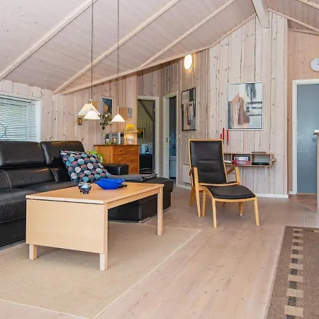8 Person Holiday In Hemmet Falen