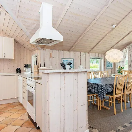 8 Person Holiday In Hemmet Nyaraló Falen