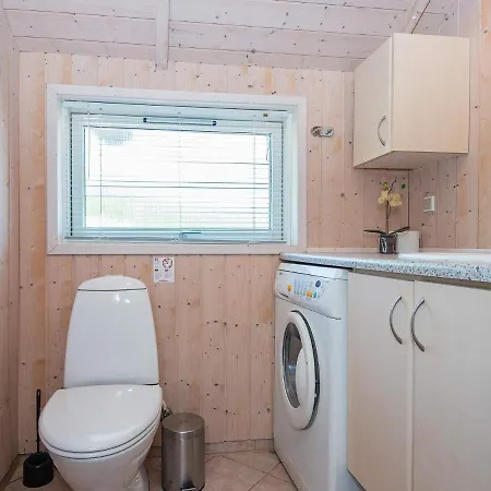 8 Person Holiday In Hemmet Nyaraló Falen